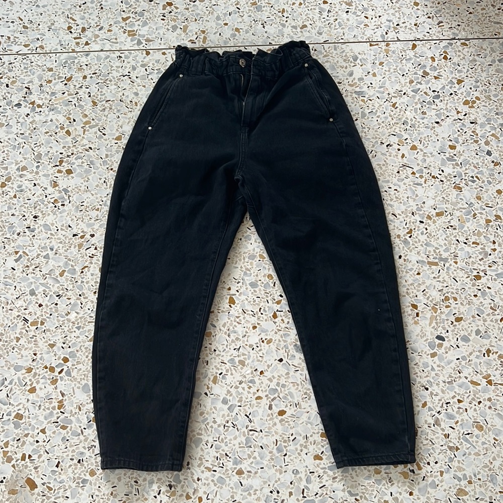 ZARA SCRUNCHED STRETCHY BLACK JEANS